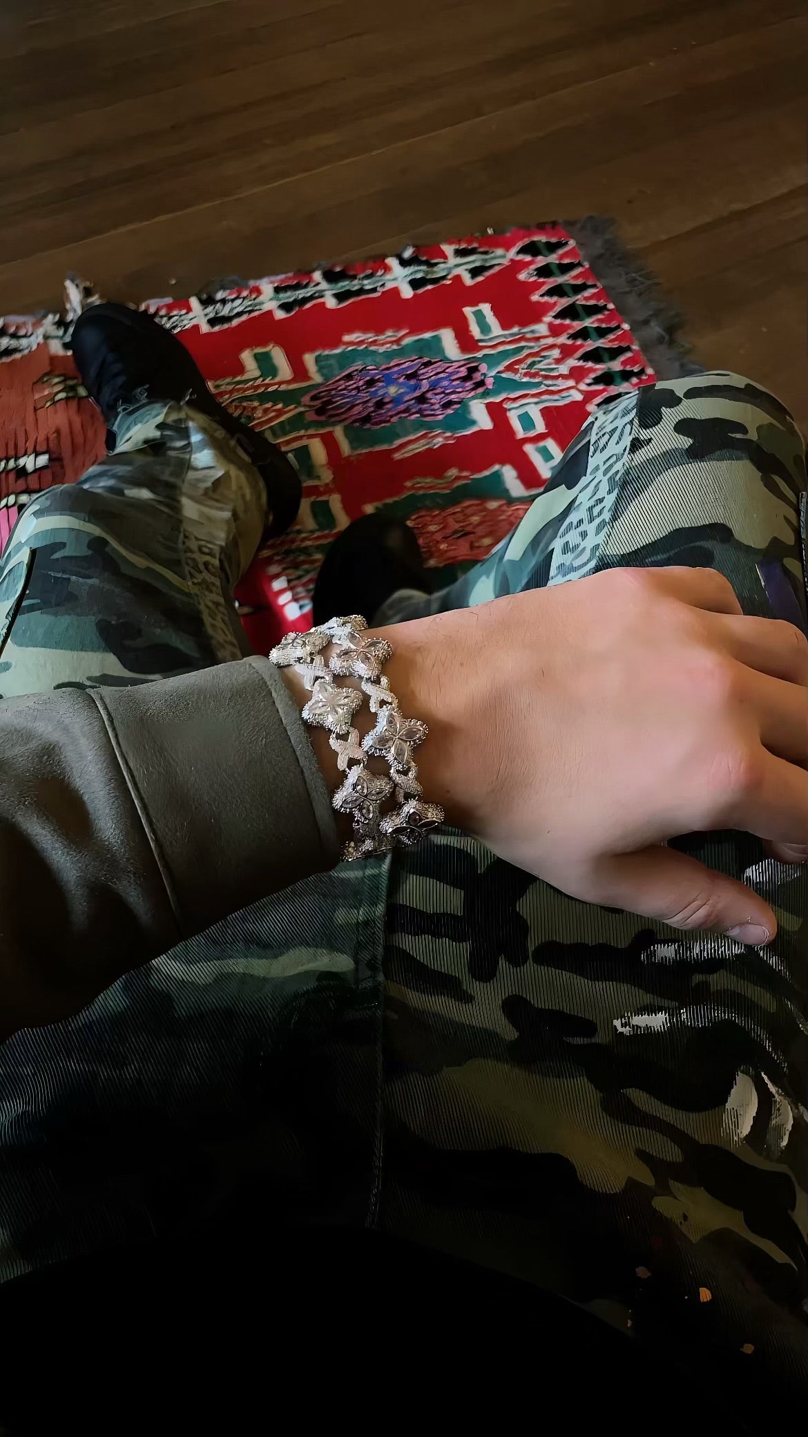 AQUA CLOVER ICED OUT