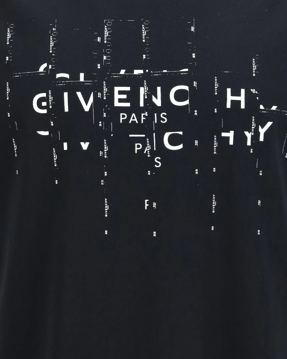 GIVENCHY